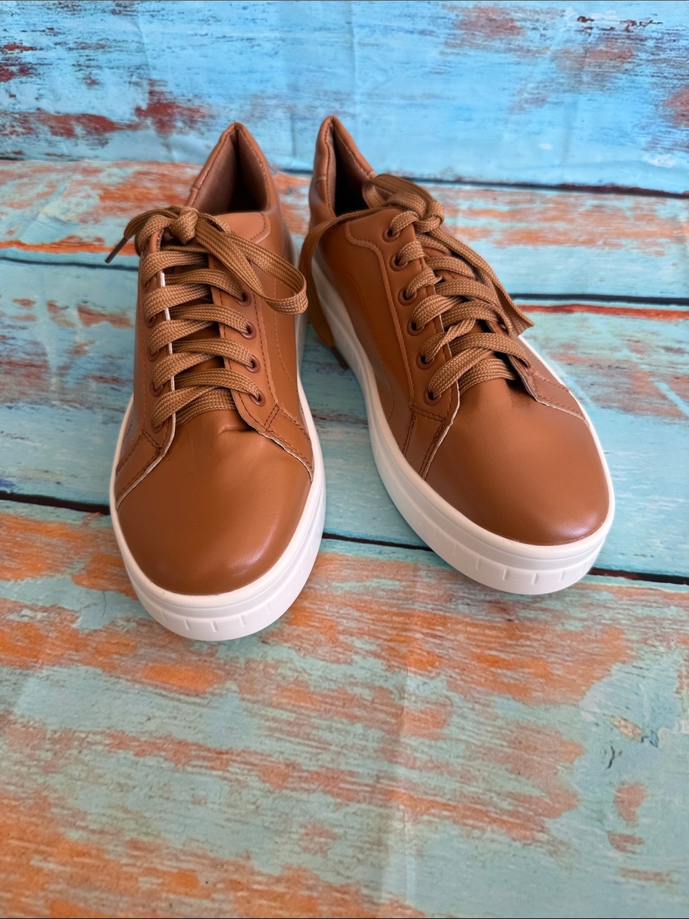Women’s Casual Brown Leatherette ( man made leather)!Sneakers